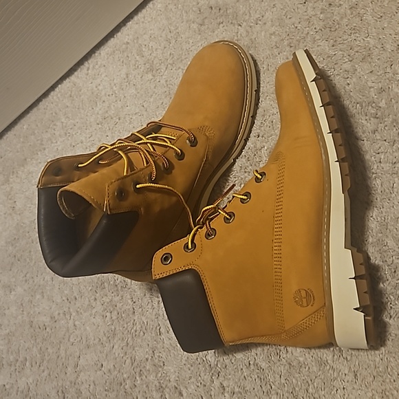 Timberland 6 inch boot for women - Picture 2 of 6